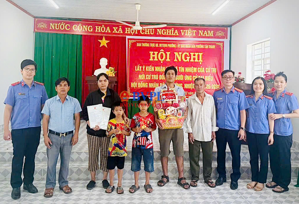 Từ kiến nghị của Viện kiểm sát, 2 trẻ em phường Tân Thành có Giấy khai sinh trước thềm Xuân mới