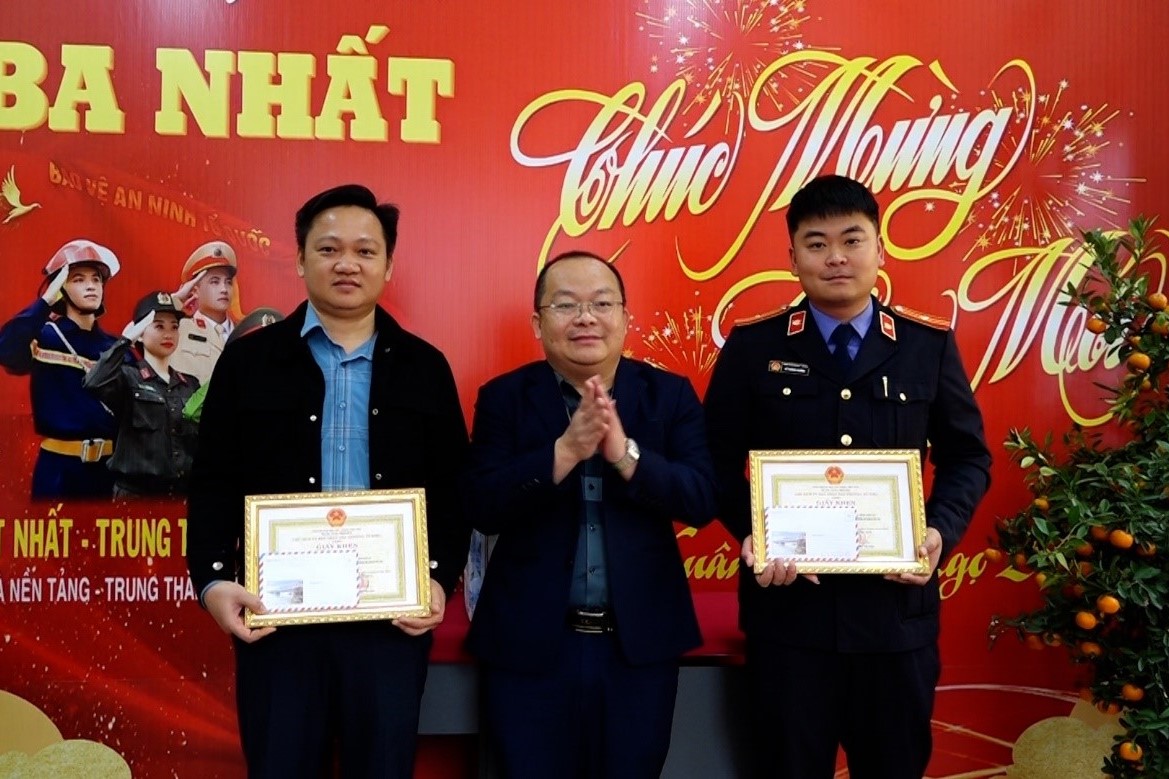 Lộ diện “điểm giấu kín” ma túy nhờ bản lĩnh và kinh nghiệm của Kiểm sát viên