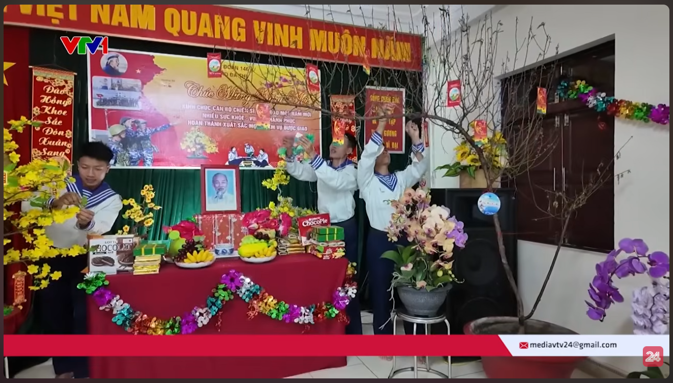 Những người canh giữ mùa Xuân