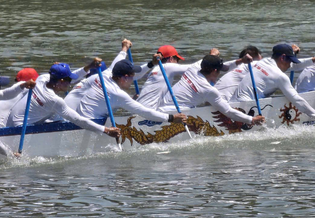 Lễ hội đua thuyền trên sông Cà Ty- dấu ấn đẹp đầu Xuân