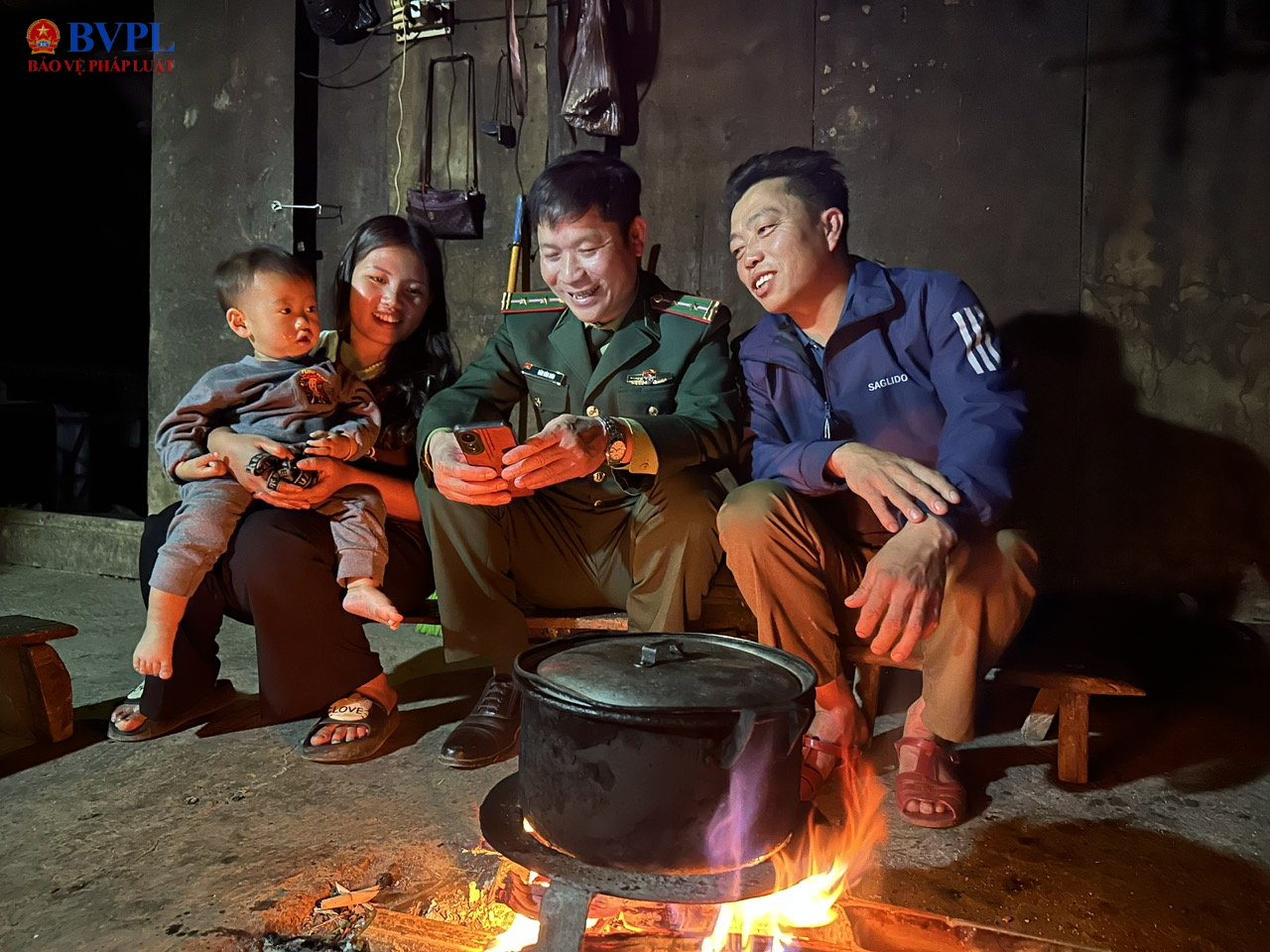 Dưới lá cờ Đảng – Xây dựng phên dậu số biên cương