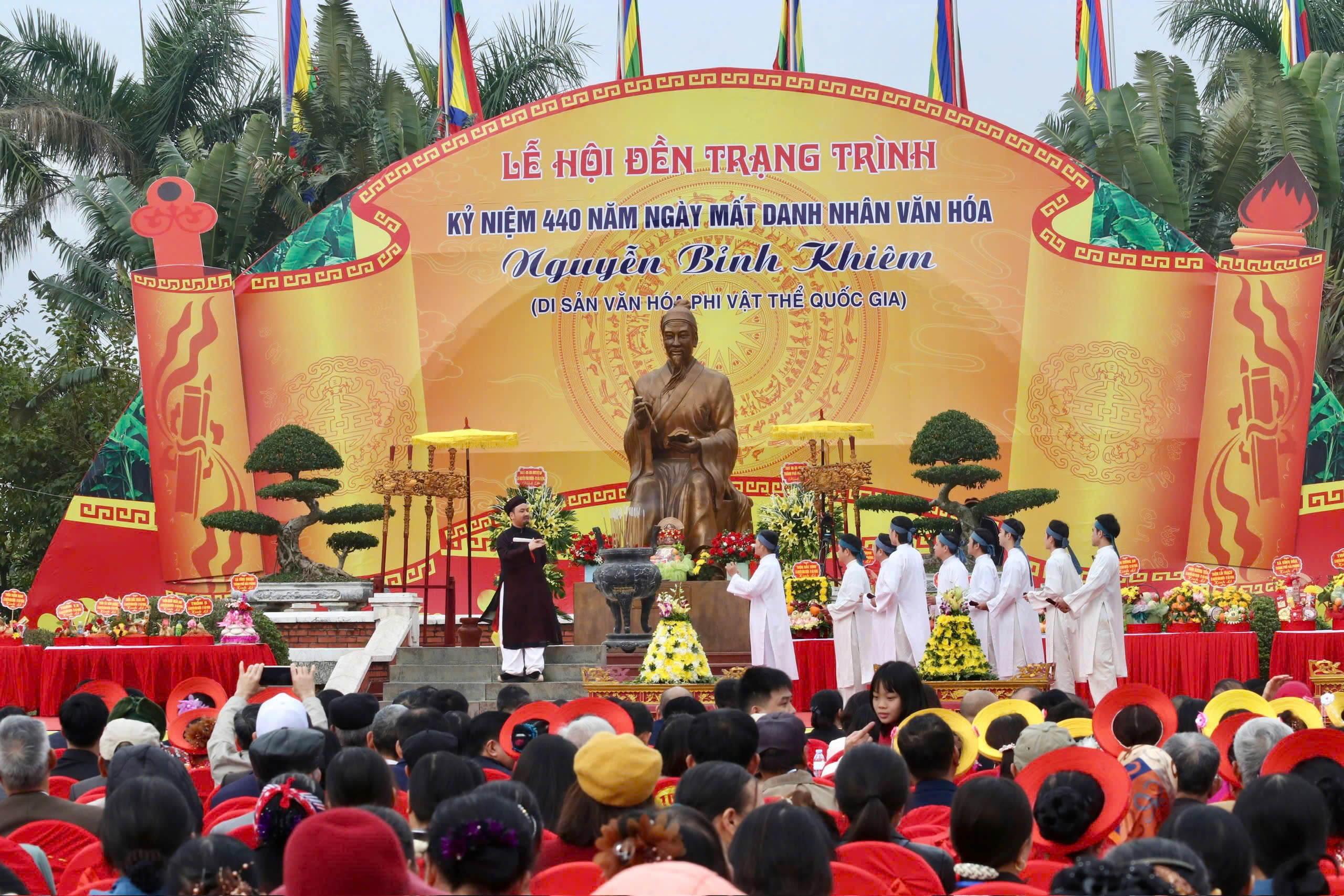 Từ quê hương Trạng Trình đến Văn miếu Mao Điền