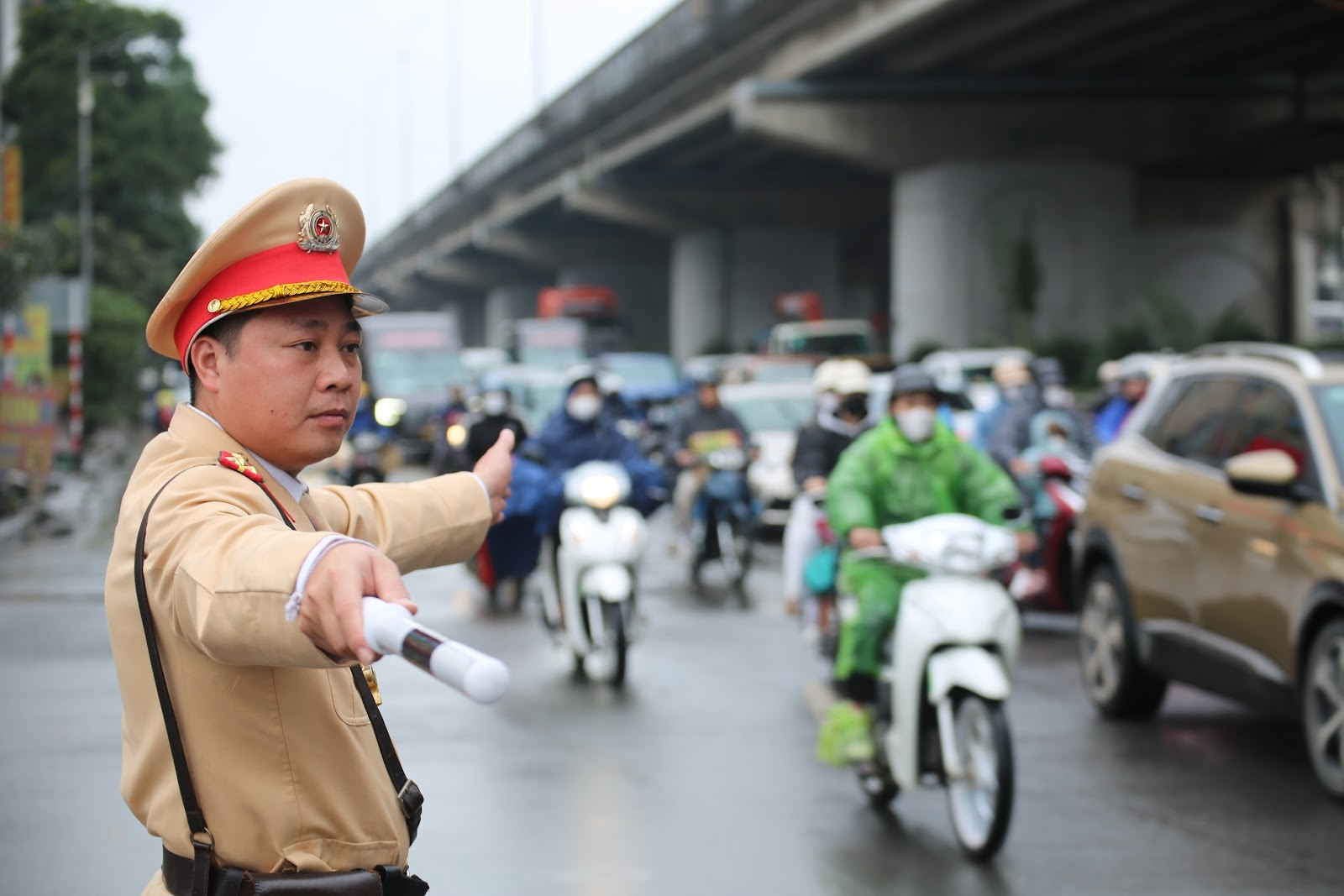 Cửa ngõ Hà Nội tăng lưu lượng giao thông, nội thành thông thoáng trong ngày cuối kỳ nghỉ Tết