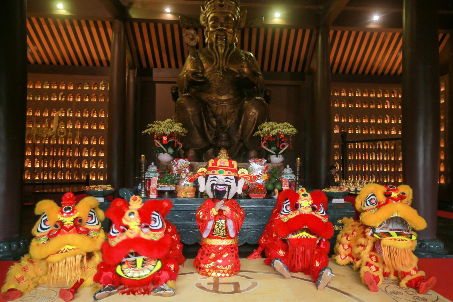 Lễ hội Thần Tài – Chạm lộc đầu năm, chạm về nguyên bản giữa lòng TP Đà Nẵng