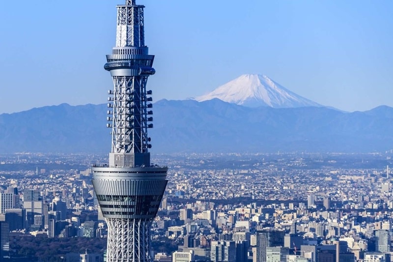 20 du khách mắc kẹt trong thang máy nhiều giờ, tháp Tokyo Skytree Nhật Bản đóng cửa