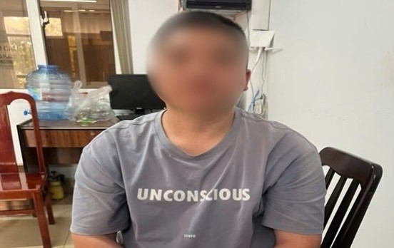 Đối tượng truy nã về tội “tàng trữ trái phép chất ma túy” ra đầu thú