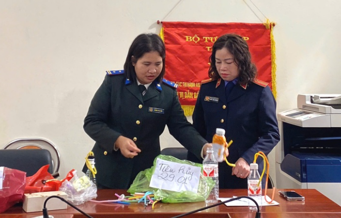 VKSND khu vực 1 - Lạng Sơn kiểm sát việc tiêu hủy vật chứng