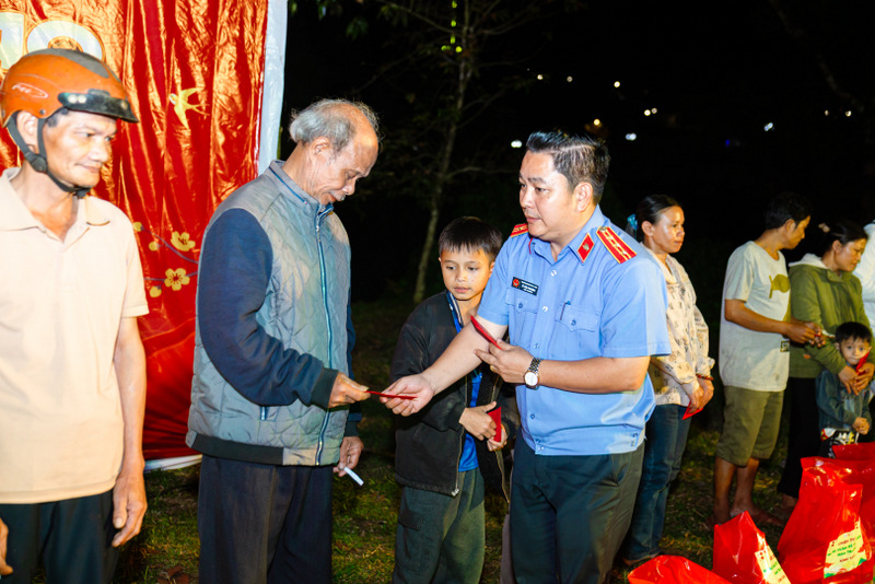 VKSND khu vực 10, TP Đà Nẵng mang xuân về vùng cao