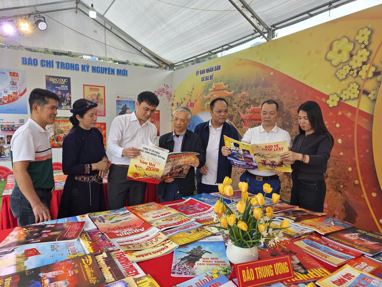 Thái Nguyên Đặc sắc lễ hội Lồng tồng và Hội báo xuân Bính Ngọ tại Ba Bể