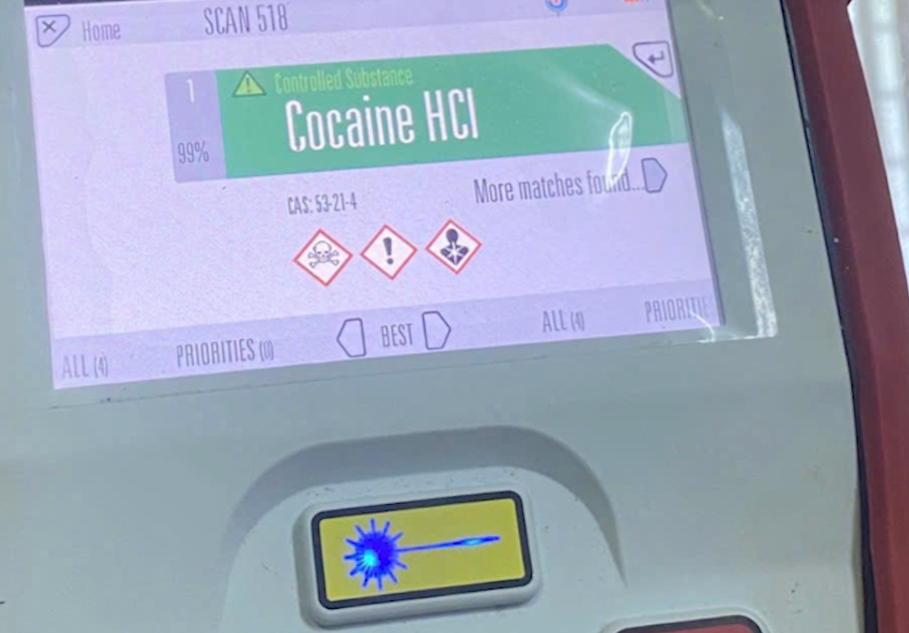 Bắt giữ nữ hành khách vận chuyển 4,5kg Cocain xuyên quốc gia qua đường hàng không