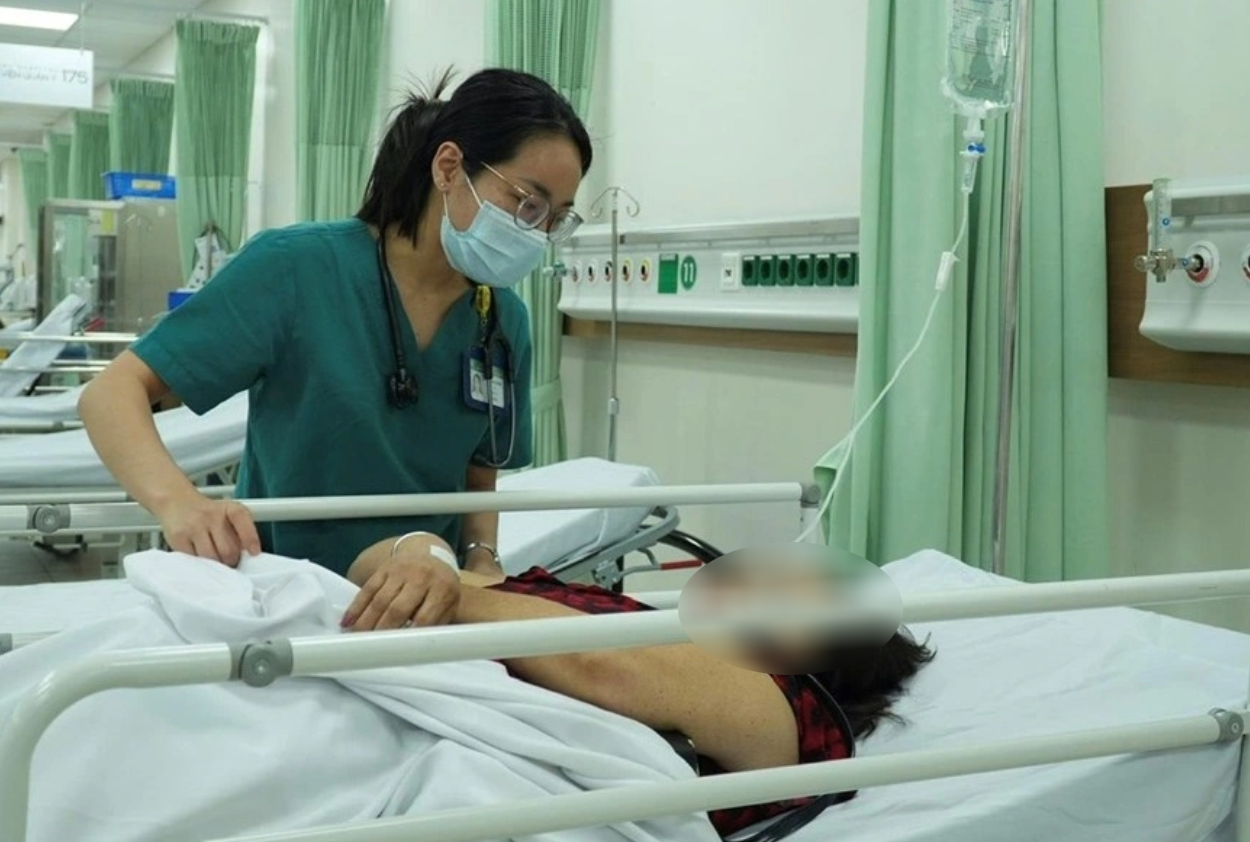 17 người nhập viện cấp cứu sau khi ăn bánh mì