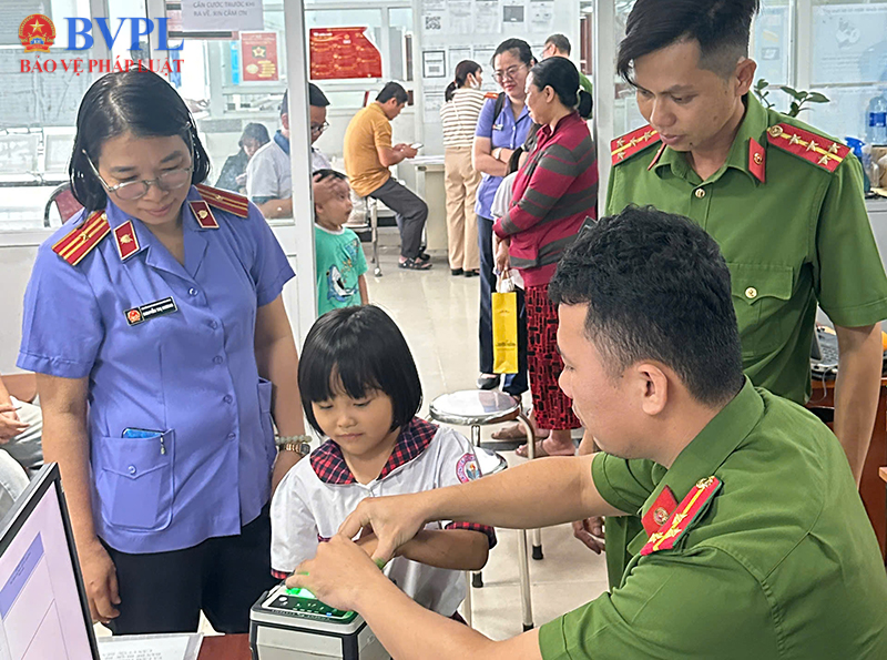 Nhiều trẻ mồ côi được cấp Căn cước công dân sau kiến nghị của Viện kiểm sát