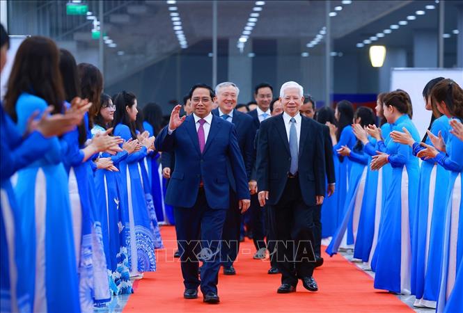 Thủ tướng Phạm Minh Chính dự Chương trình nghệ thuật kỷ niệm Ngày sinh Thủ tướng Phạm Văn Đồng