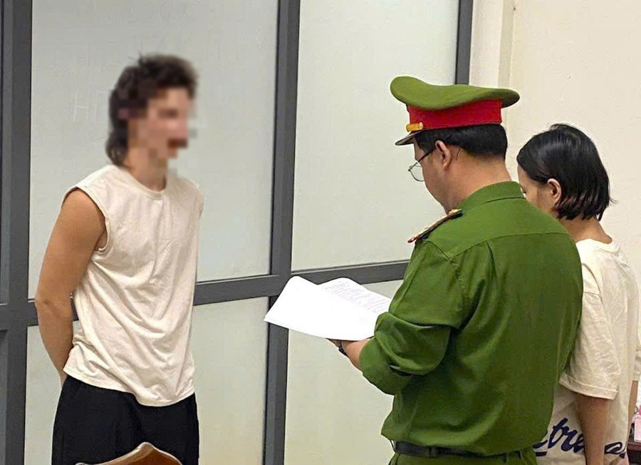 Nam thanh niên ngoại quốc đánh người vì ghen tuông