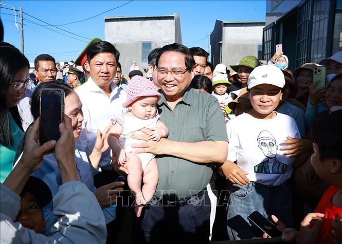 Thủ tướng Phạm Minh Chính kiểm tra các tuyến đường bộ cao tốc và kết quả triển khai Chiến dịch Quang Trung ở miền Trung