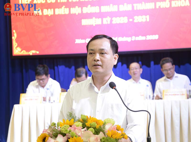 Viện trưởng VKSND TP Hồ Chí Minh Lê Văn Đông tiếp xúc cử tri phường Xóm Chiếu, TP Hồ Chí Minh