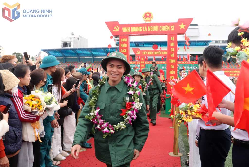 Quảng Ninh tổ chức giao nhận quân tại 10 điểm, tiễn hơn 2 300 tân binh