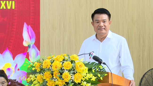 Viện trưởng Nguyễn Huy Tiến tiếp xúc cử tri tại tỉnh Quảng Trị