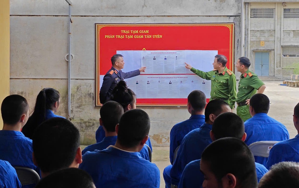 Tuyên truyền, kiểm sát việc thực hiện quyền bầu cử của người bị tạm giữ, tạm giam