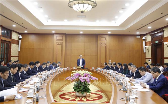 Tổng Bí thư Tô Lâm Khắc phục tình trạng thừa người quen việc cũ nhưng thiếu người làm việc mới