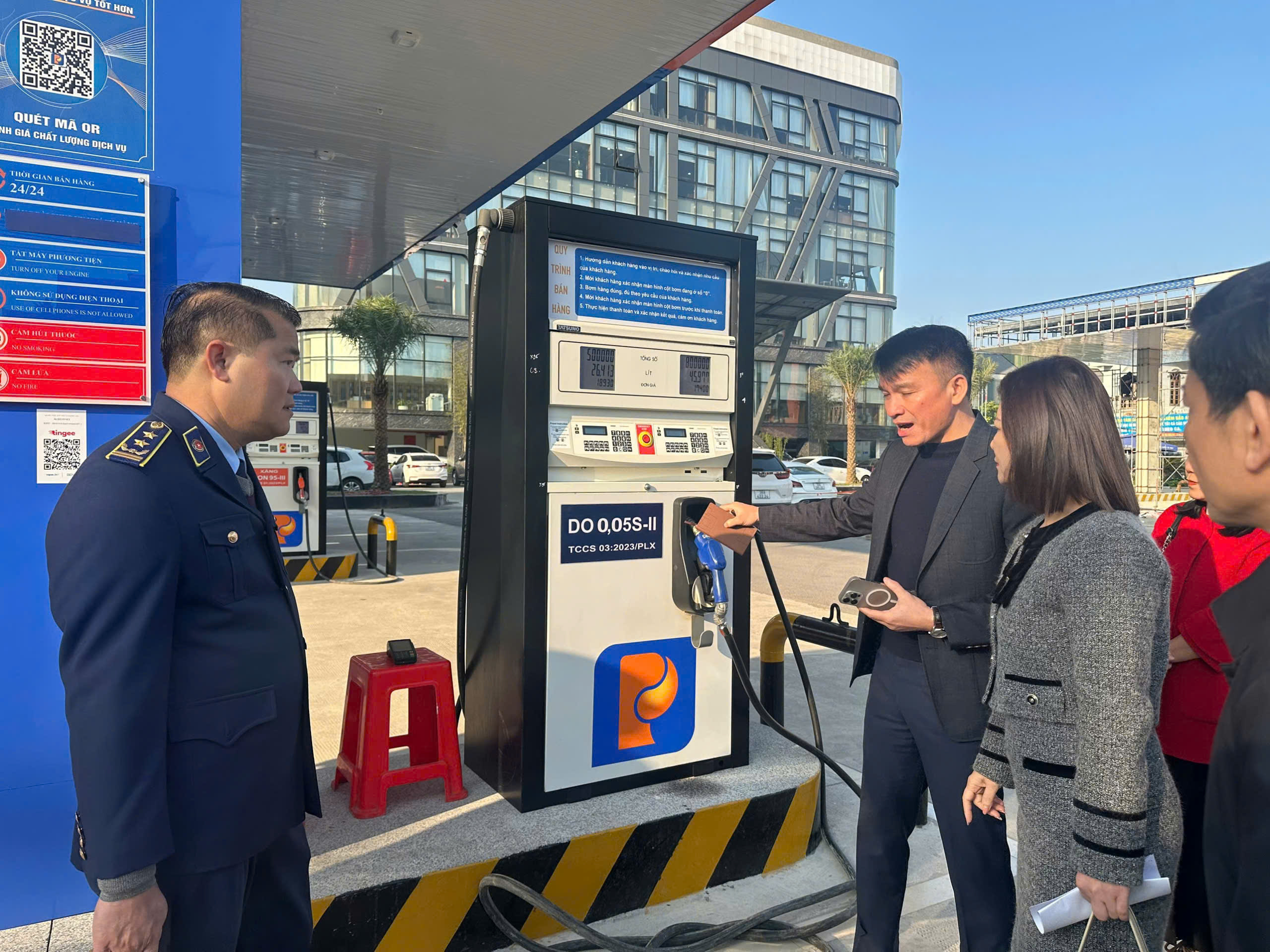 Bộ Công Thương hỏa tốc yêu cầu tăng cường kiểm tra kinh doanh xăng dầu