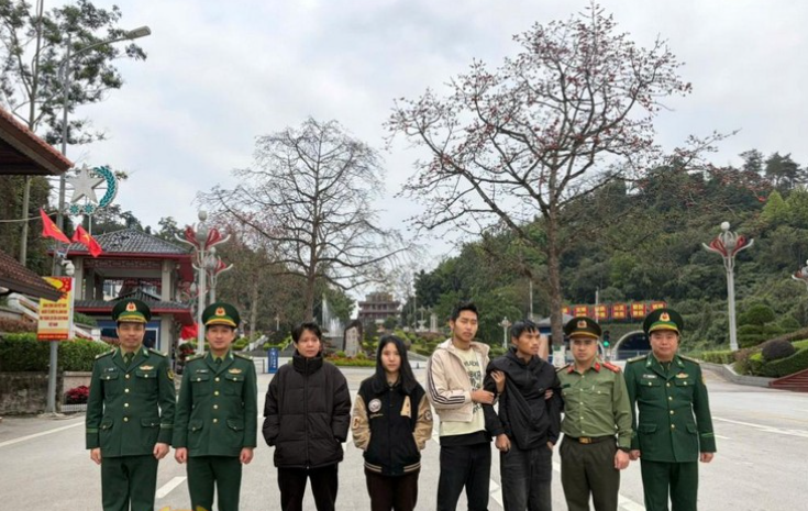 Trục xuất 4 công dân Trung Quốc nhập cảnh trái phép vào Việt Nam