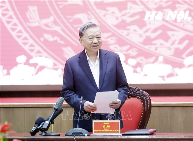 Công bố quyết định kiểm tra, giám sát đối với Ban Thường vụ Thành ủy Hà Nội