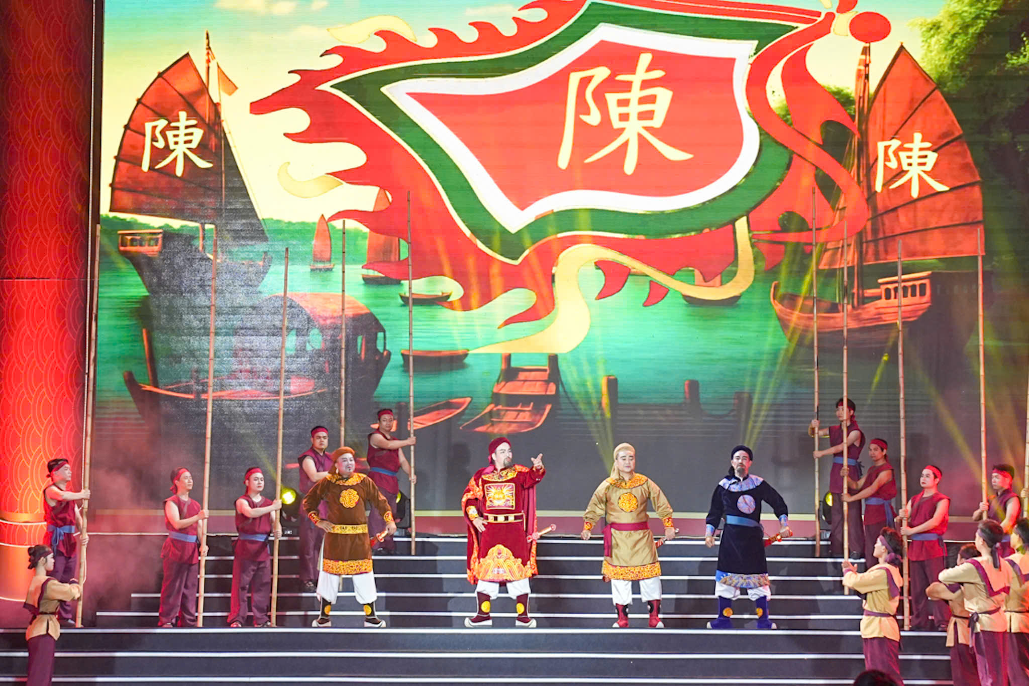 Côn Sơn ngân vang trống hội