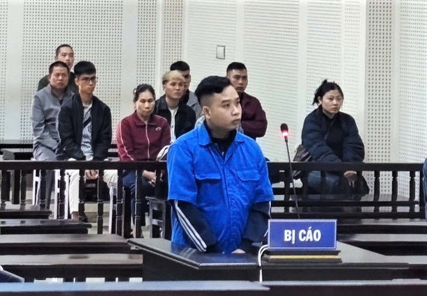 Xét xử vụ cá độ bóng đá gần 82 tỉ đồng