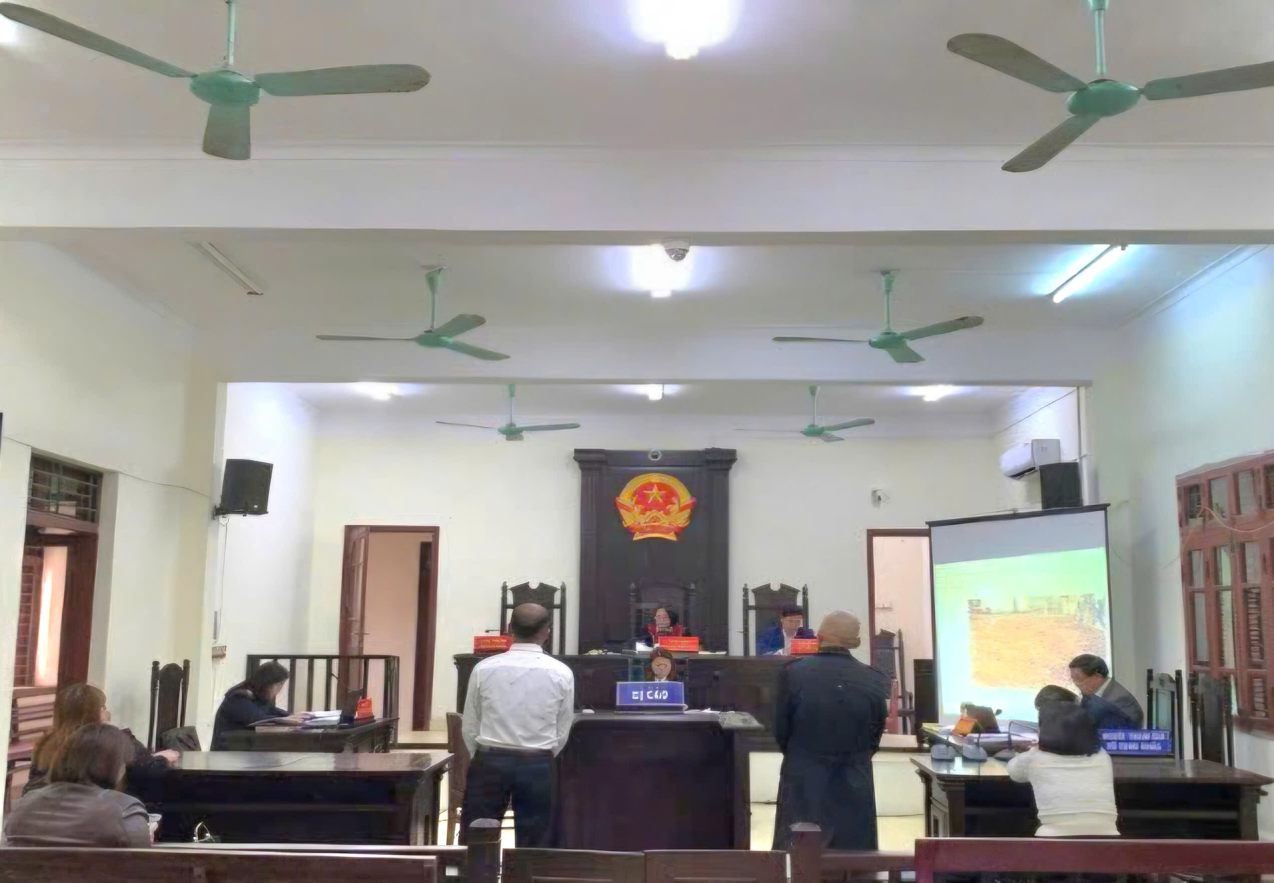 Phối hợp tổ chức 2 phiên tòa hình sự xét xử học tập, rút kinh nghiệm