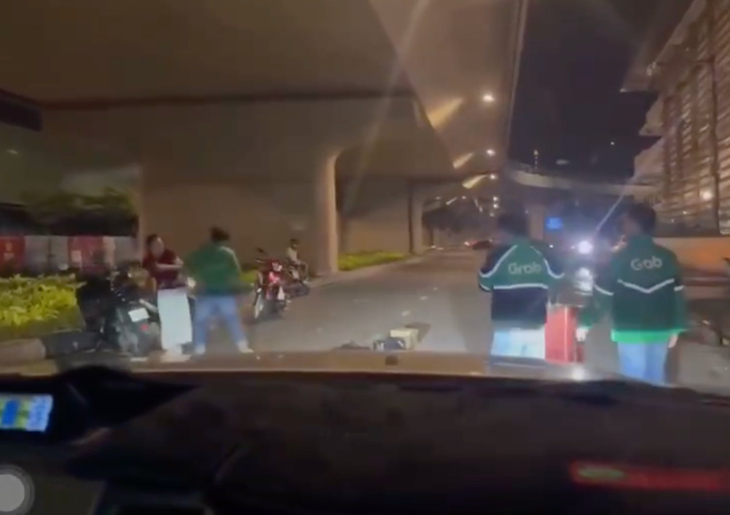 Điều tra người đàn ông có hành vi gây rối, đuổi đánh một cô gái