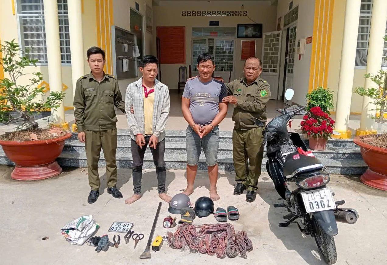 Hai đối tượng trộm liều lĩnh dùng kéo chống trả quyết liệt khi bị vây bắt