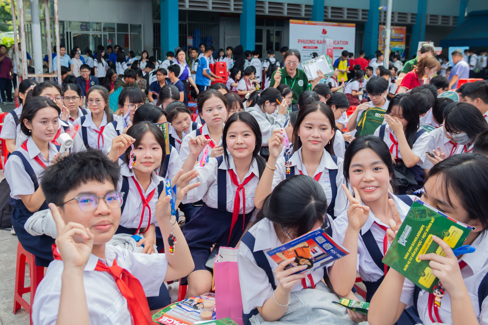 Hơn 3 500 học sinh được hướng nghiệp, định hướng việc làm