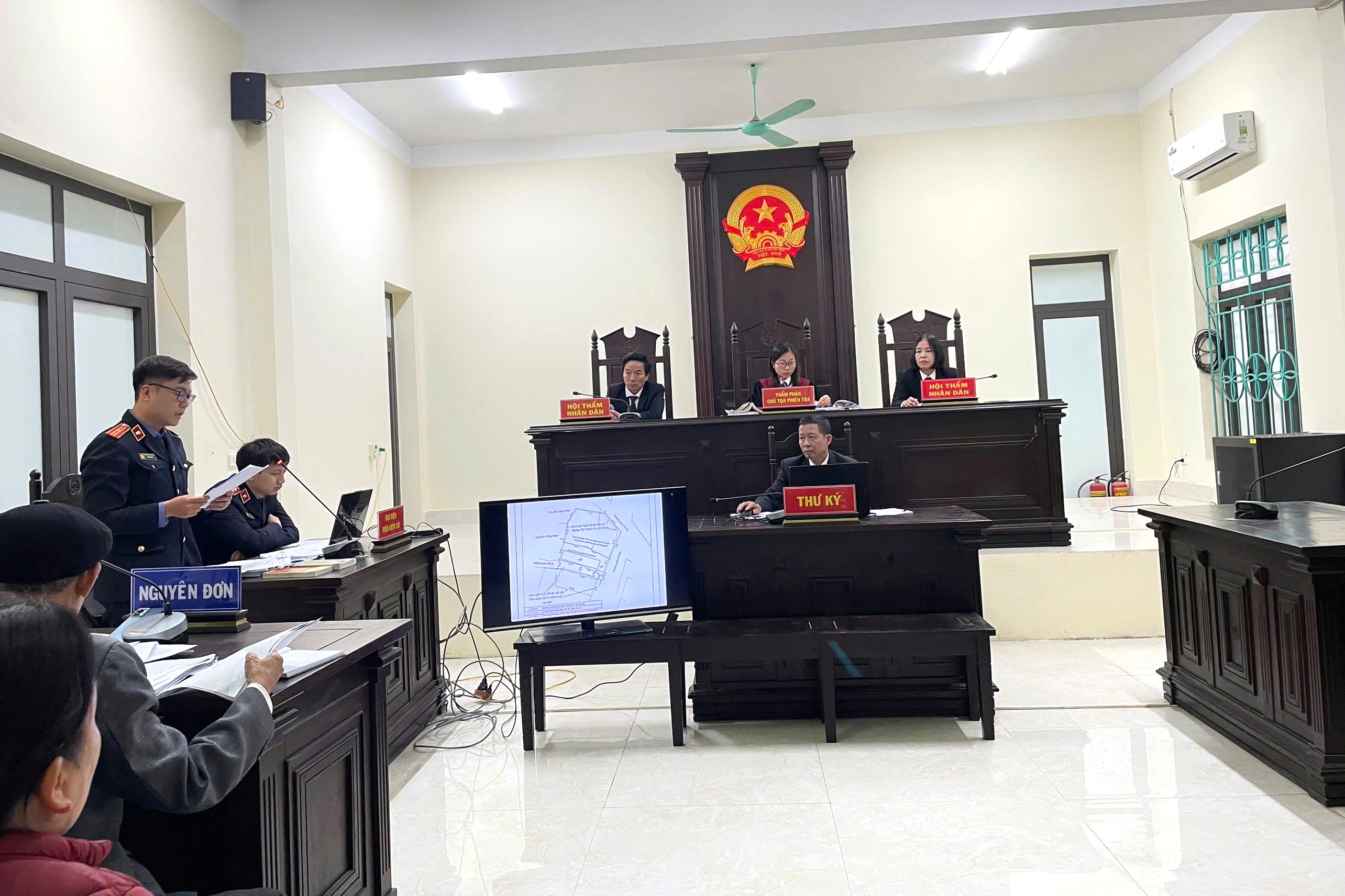 Từ vụ án hành chính, kịp thời bịt lỗ hổng trong công tác cấp sổ đỏ