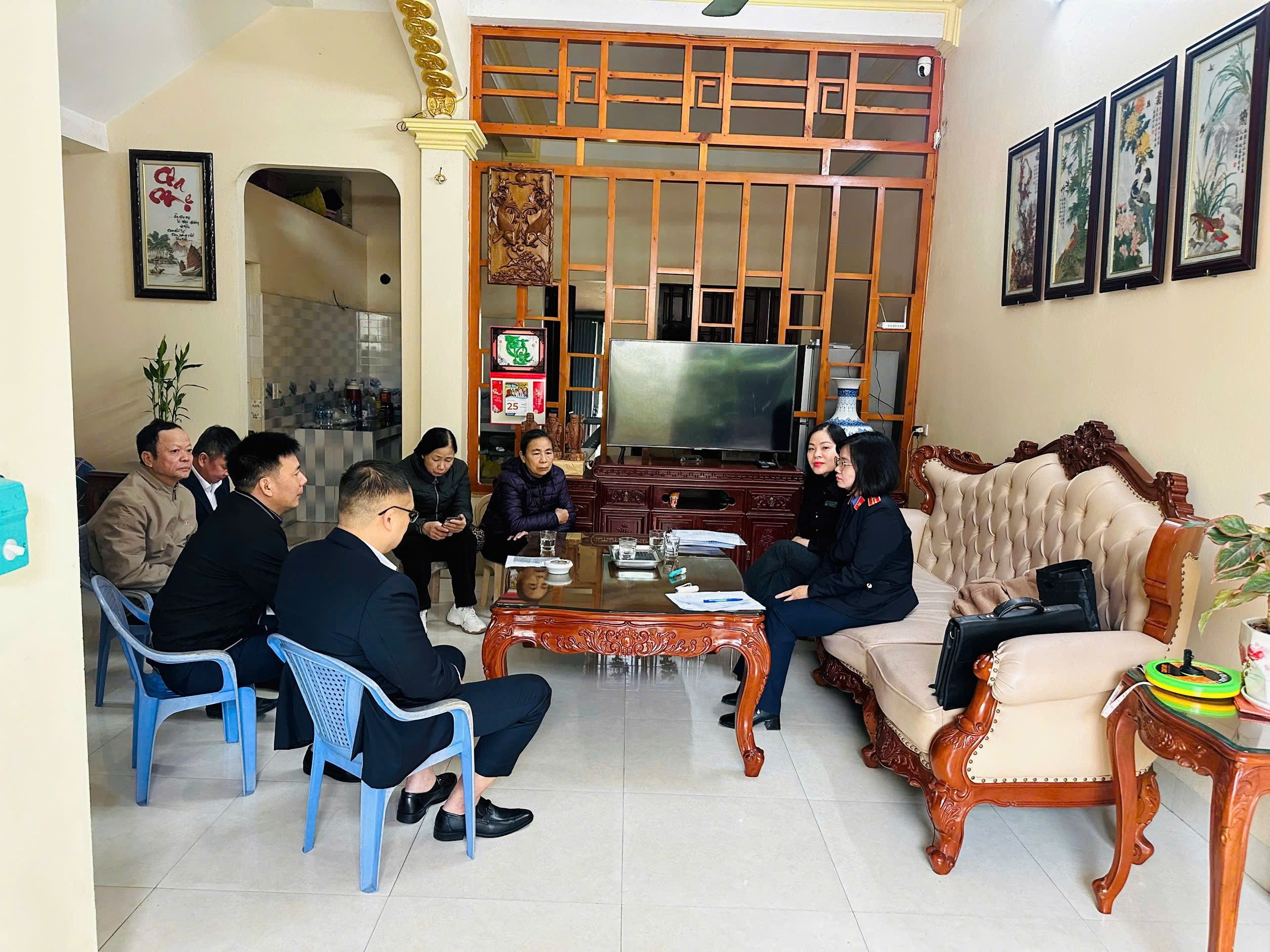 VKSND khu vực 7, tỉnh Ninh Bình phối hợp Tòa án xem xét, thẩm định tại chỗ