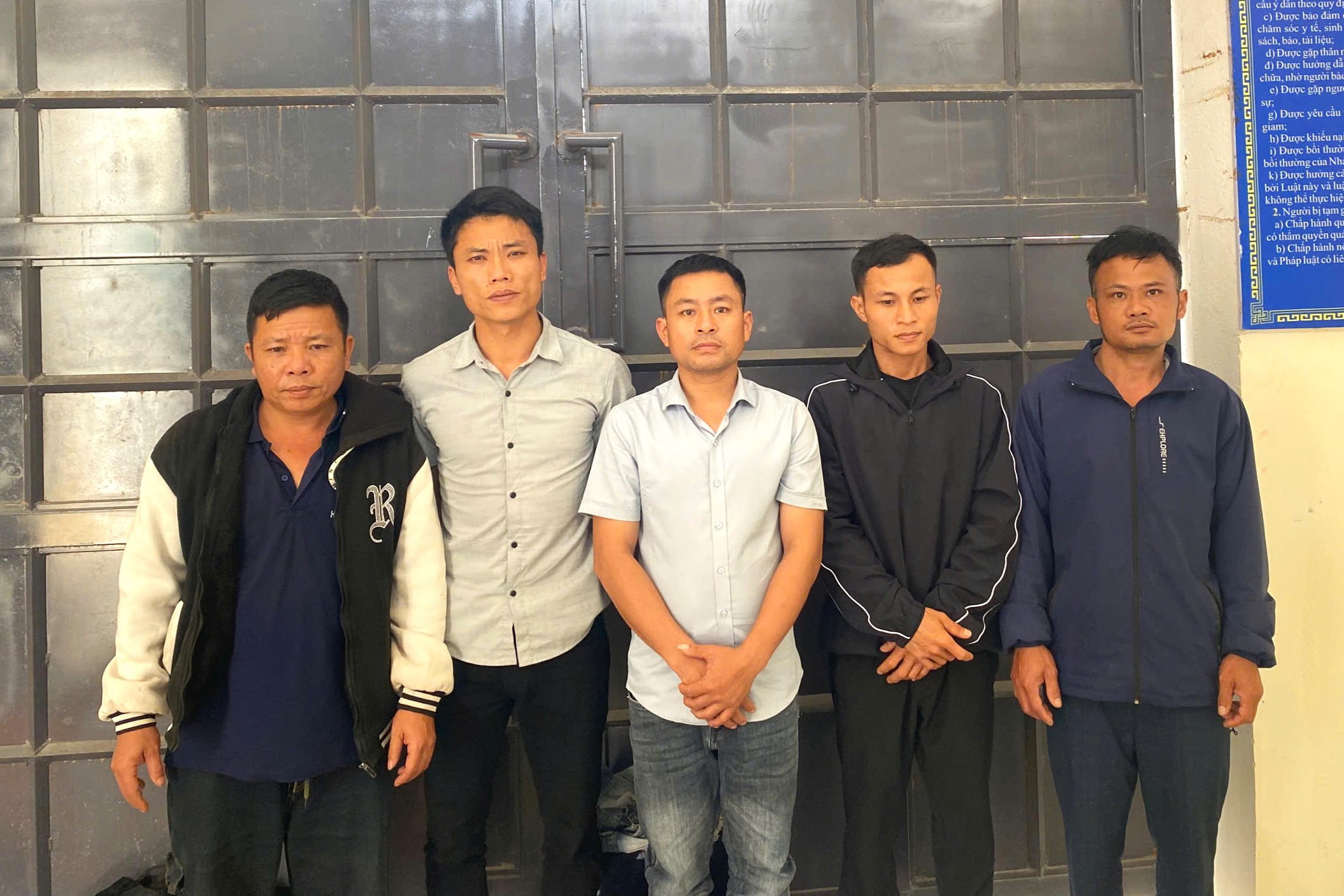 Phê chuẩn khởi tố bị can đối với 6 đối tượng đánh bạc