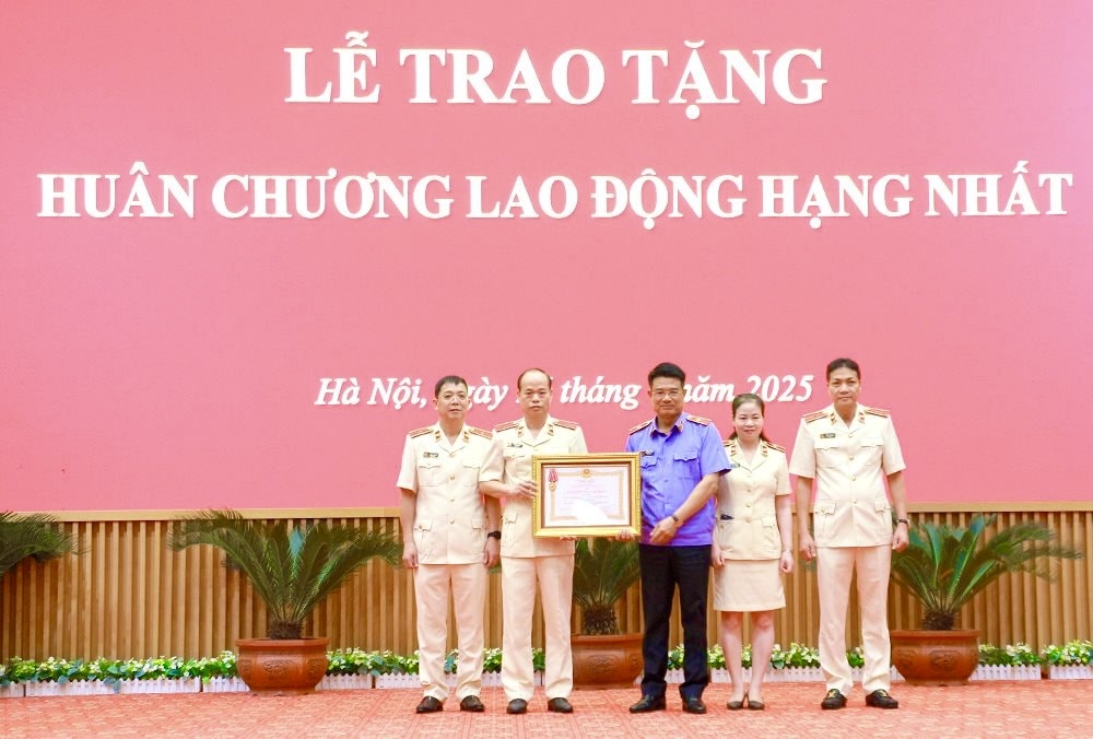 Lấy ý kiến nhân dân đối với các cá nhân đề nghị tặng Huân chương Lao động theo tiêu chuẩn cống hiến và danh hiệu “Chiến sĩ thi đua toàn quốc”
