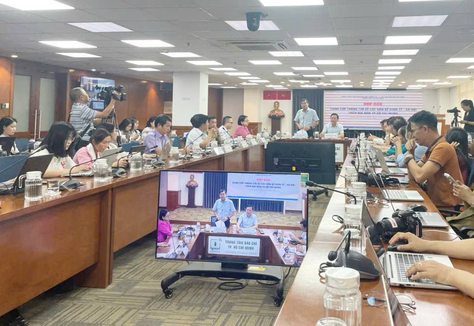 TP Hồ Chí Minh tuyển sinh đầu cấp năm học 2026 - 2027 sẽ căn cứ nơi ở trên VneID