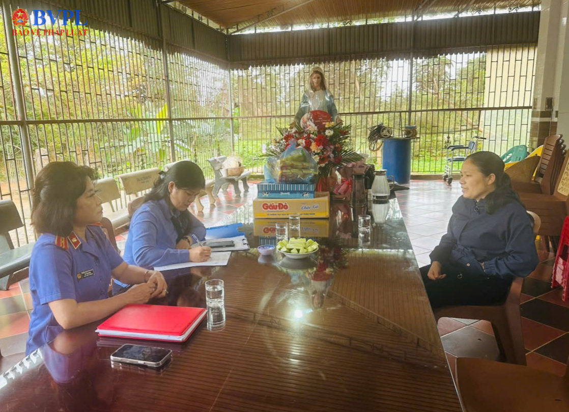 VKSND khu vực 4, tỉnh Hà Tĩnh nắm tình hình về việc cấp thẻ căn cước cho trẻ mồ côi