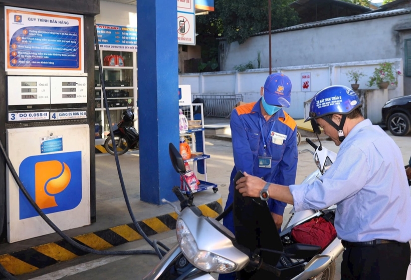 Xăng dầu giữ nguyên giá bán lẻ, tiếp tục trích Quỹ bình ổn