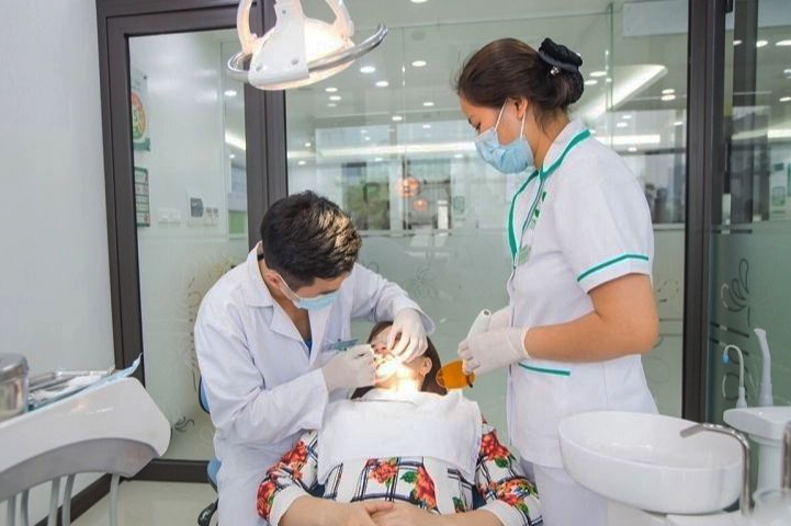 Khám, chữa bệnh không phép, hàng loạt nha khoa bị xử phạt, đình chỉ hoạt động