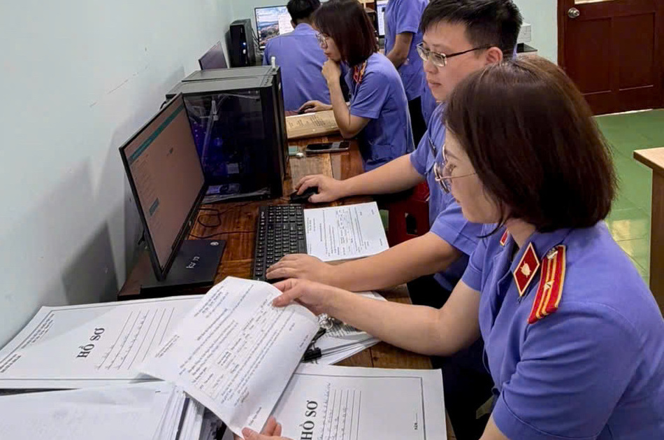 Về đích sớm trong chiến dịch thần tốc nhập dữ liệu lên nền tảng Quản lý án hình sự