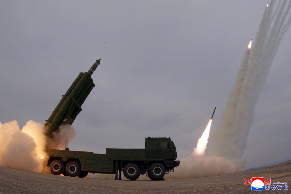 Triều Tiên diễn tập hệ thống tên lửa phóng loạt đa nòng siêu chính xác