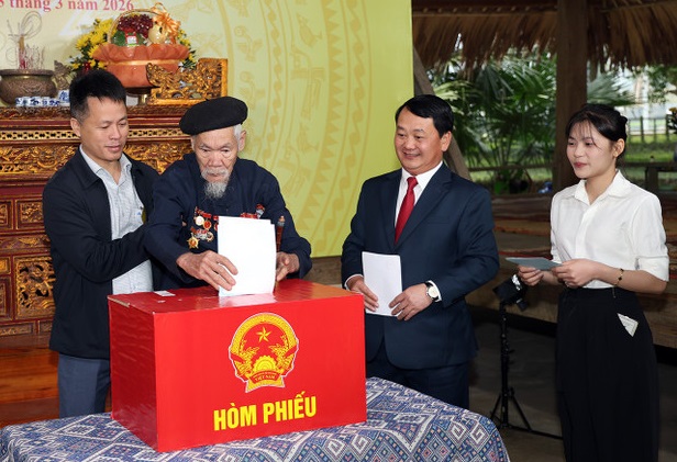 Ngày hội non sông trên quê hương cách mạng