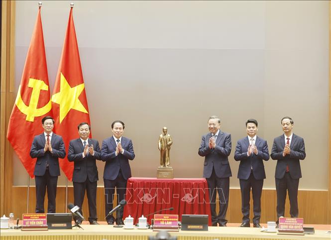 Tổng Bí thư Tô Lâm Xây dựng thành phố Hải Phòng trở thành trung tâm công nghiệp và cảng biển hiện đại