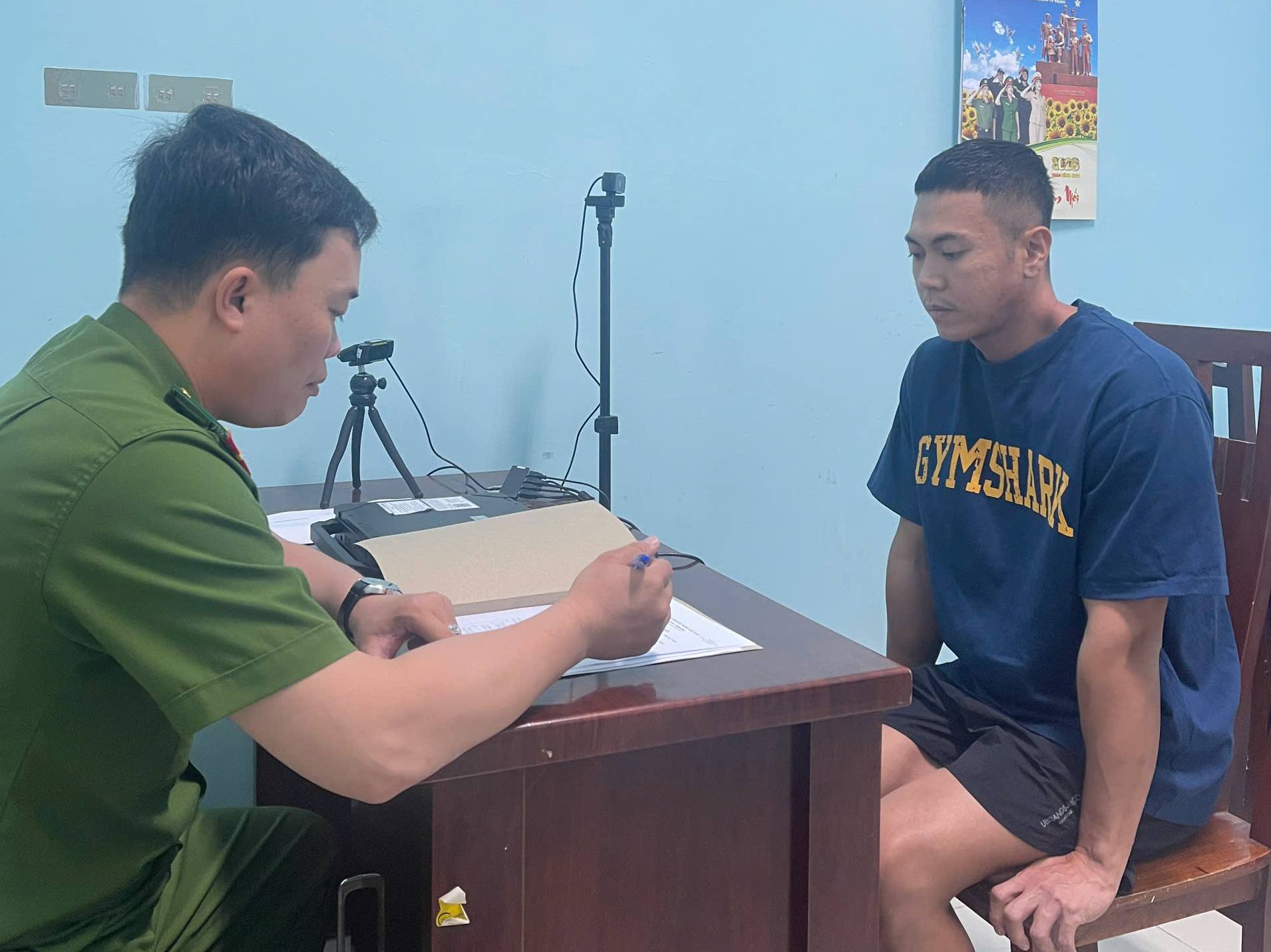 Củng cố hồ sơ, chứng cứ để xử lý nghiêm người đàn ông đánh nữ nhân viên giao hàng