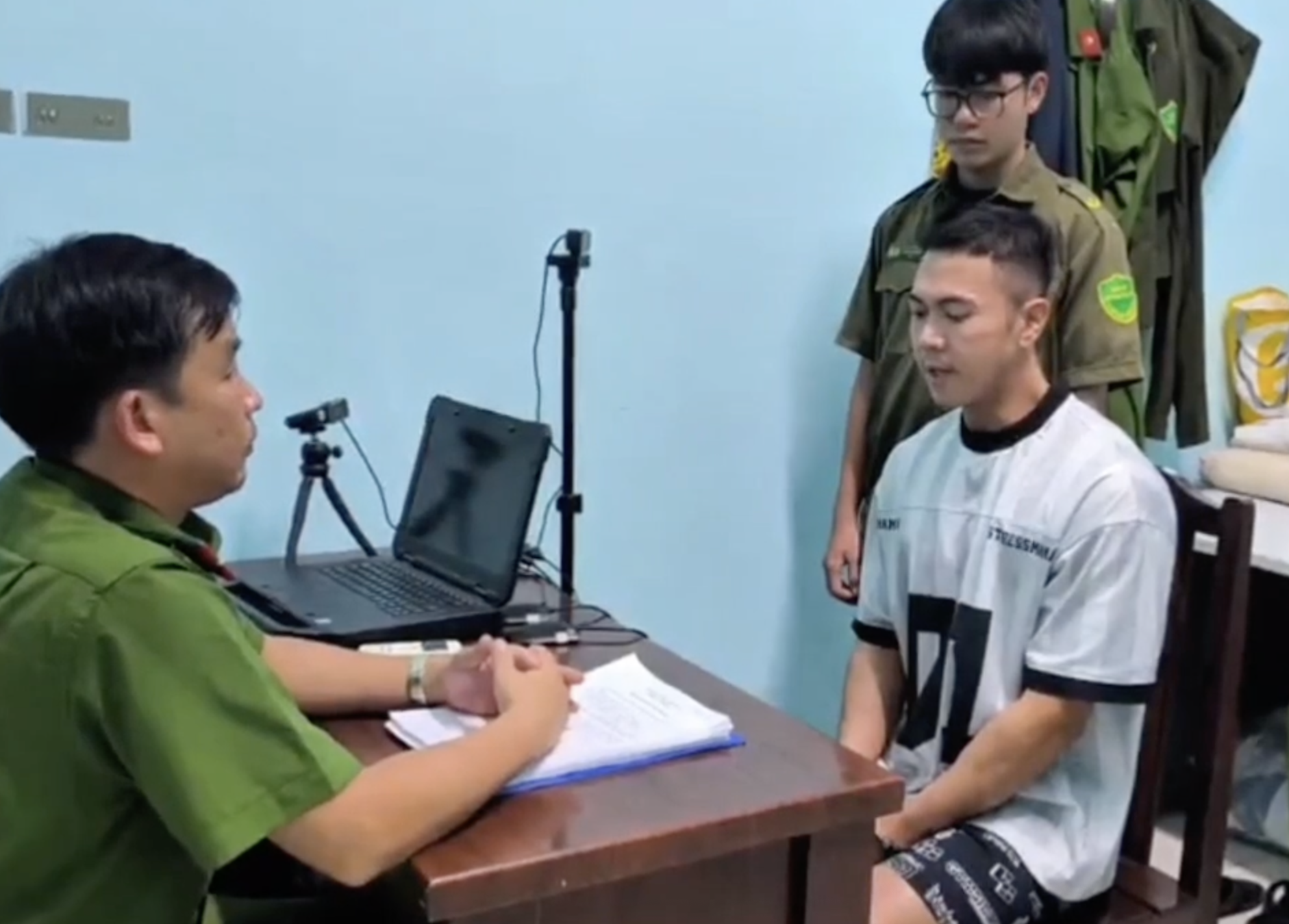 Bắt tạm giam người đàn ông đánh nữ nhân viên giao hàng