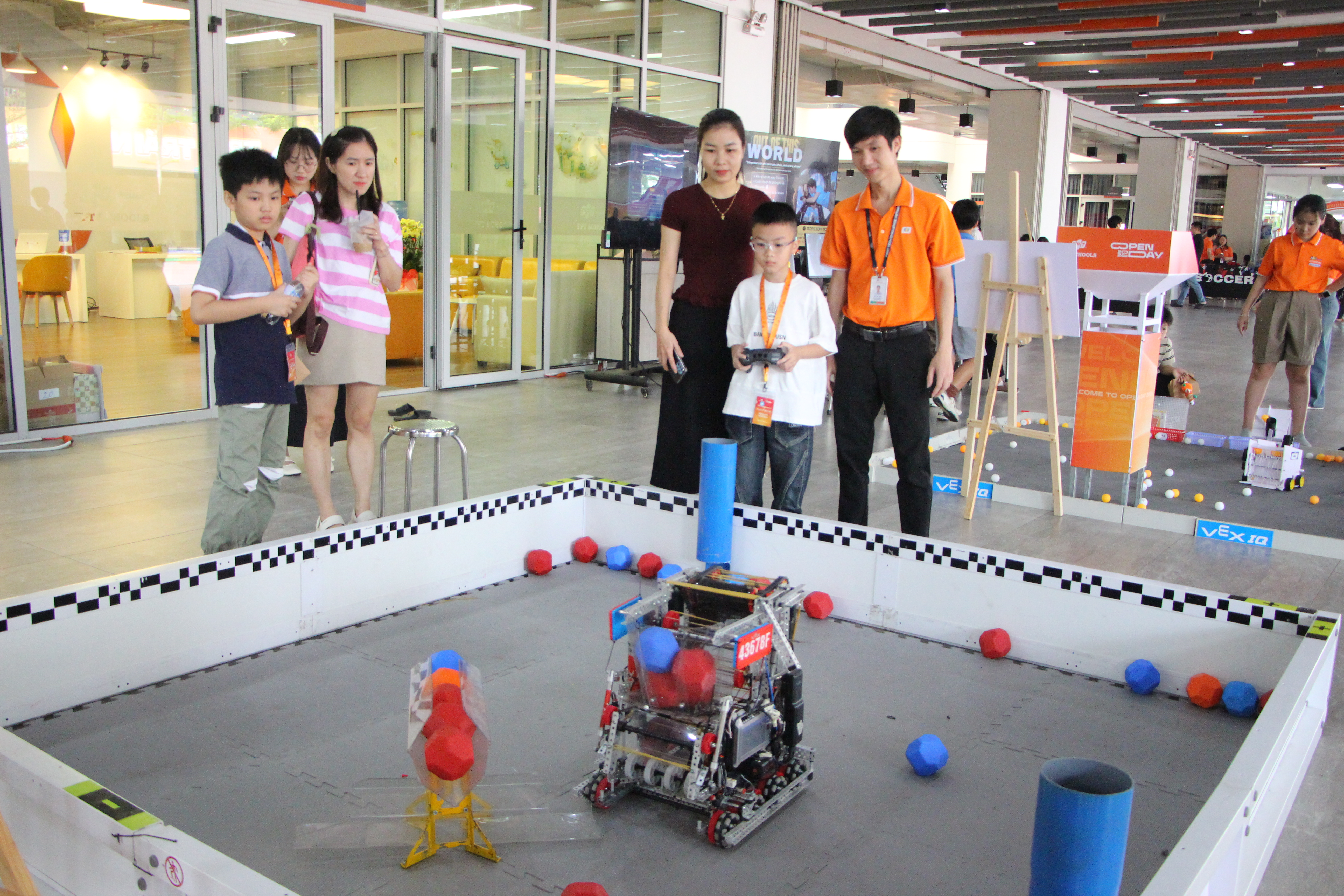 Hơn 2 000 học sinh Đà Nẵng trải nghiệm các hoạt động công nghệ, sáng tạo