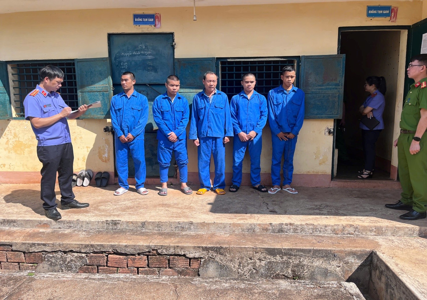 VKSND khu vực 10 – Gia Lai trực tiếp kiểm sát việc tạm giữ, tạm giam