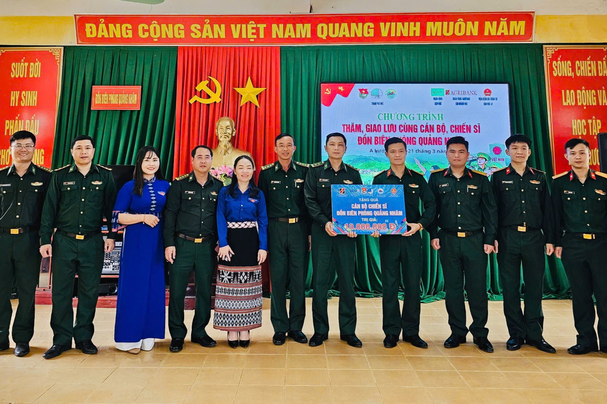 VKSQS khu vực 42 tuyên truyền pháp luật và tham gia chương trình “Tháng Ba biên giới”